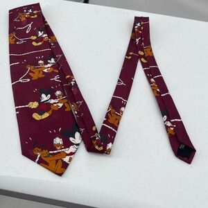 Vintage Mickey Unlimited Disney Donald pluto tug o war novelty tie